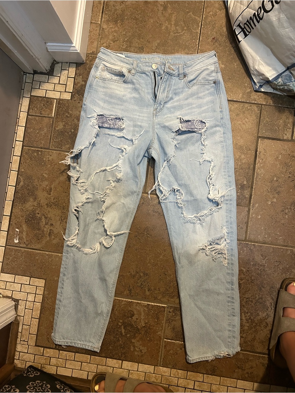 American Eagle Outfitters Light Blue Distressed Boyfriend Jeans